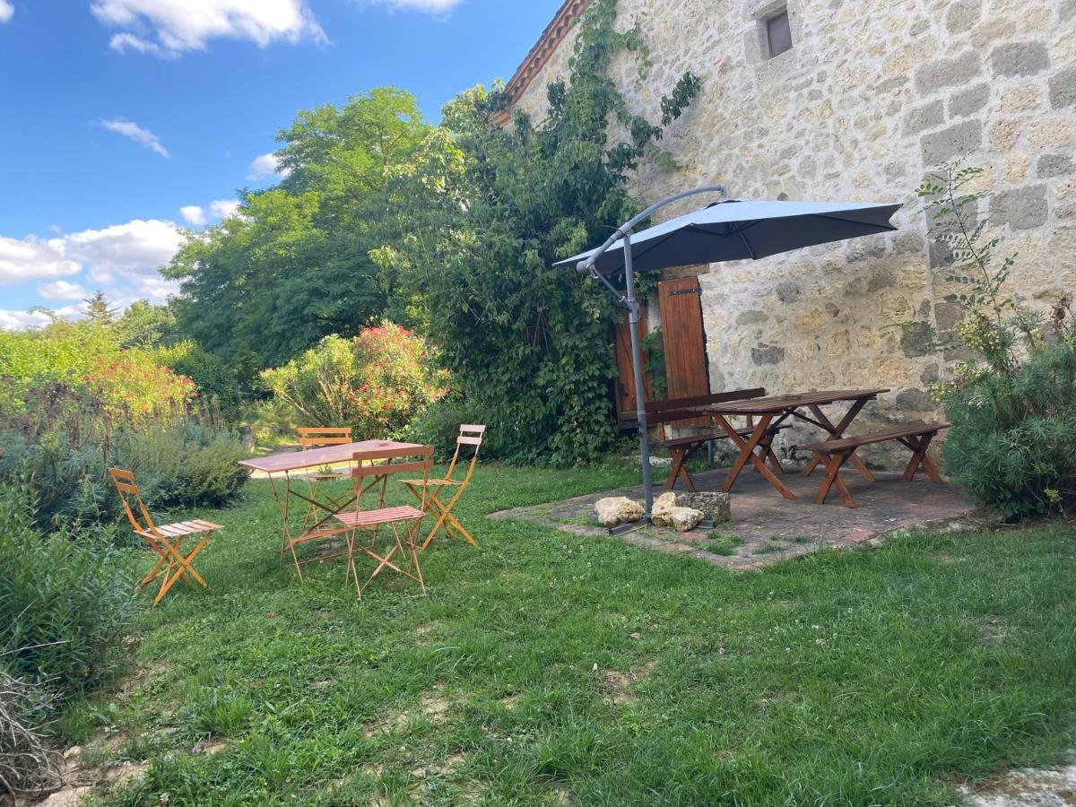 Chez Sophie -Chambres D'Hotes, Gite Et Gite Equestre Clermont-Dessous Exterior foto