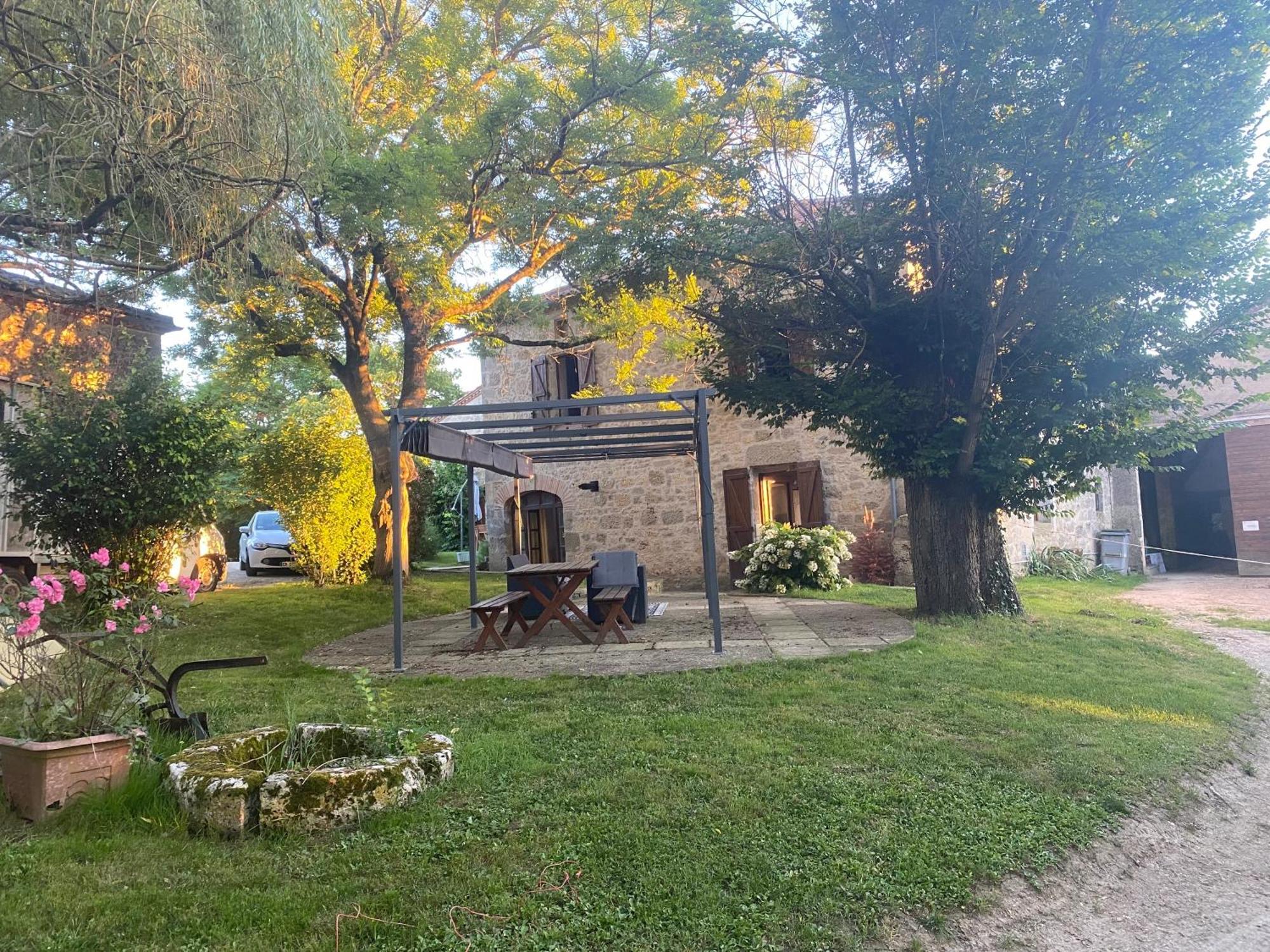 Chez Sophie -Chambres D'Hotes, Gite Et Gite Equestre Clermont-Dessous Exterior foto